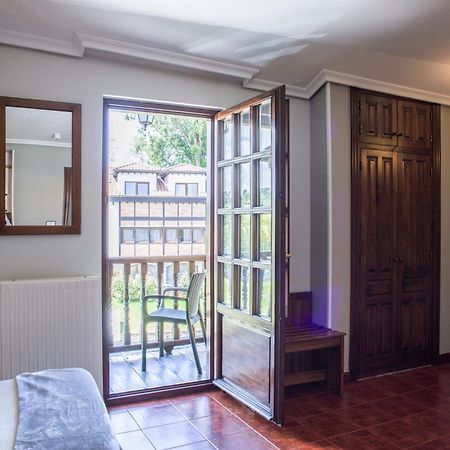 Apartamentos Capriccio Santillana del Mar Exterior foto